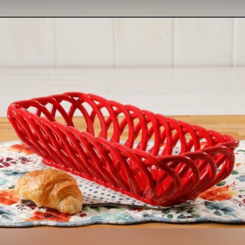 Pioneer woman Red lattice Woven Bread Basket HTF